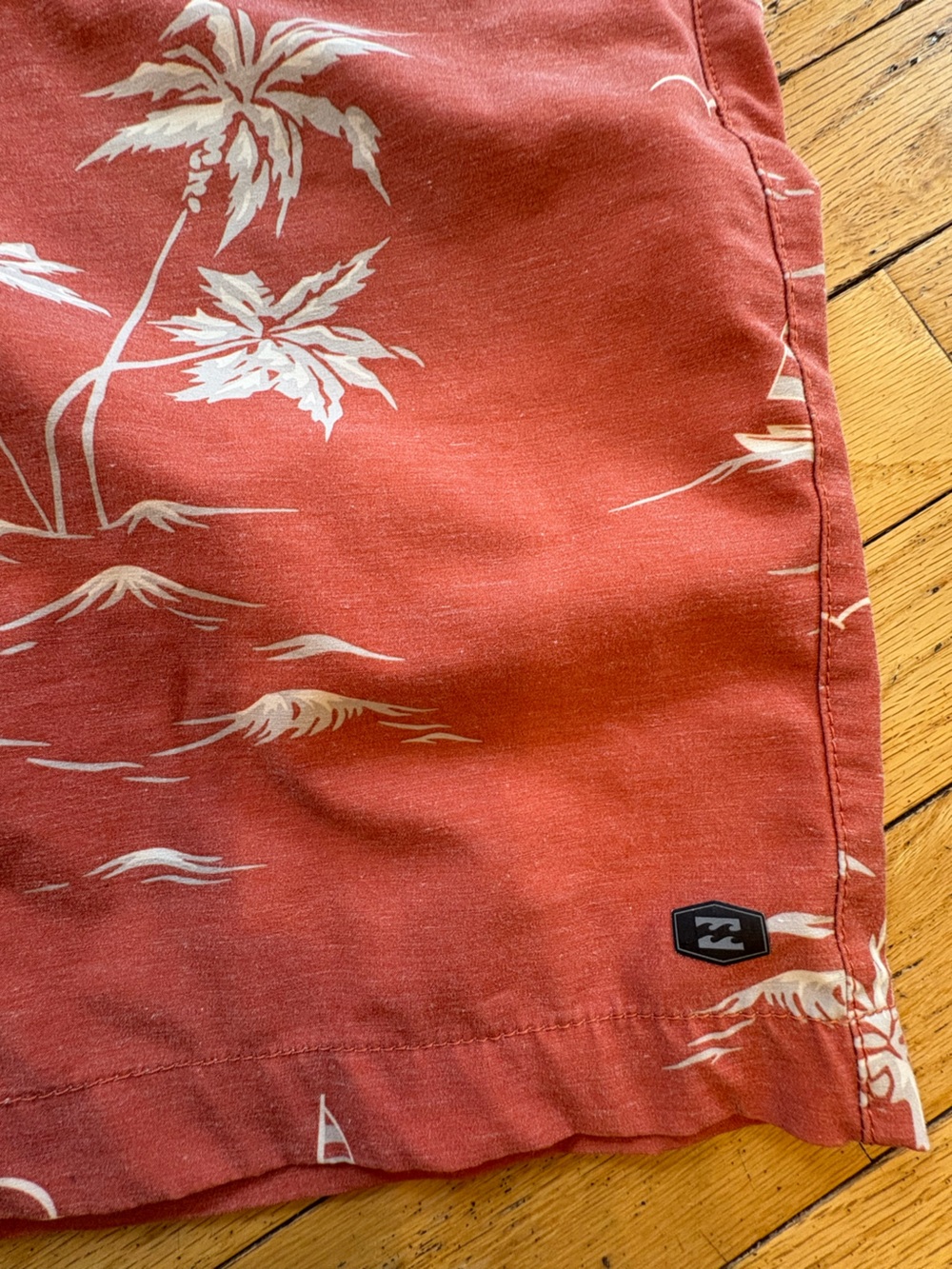Billabong Rust Orange Palm Print Men's Shorts - Picture 12 of 12